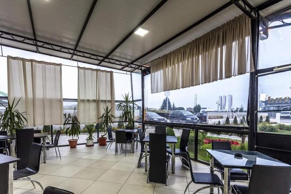Villa Grand Бітола Екстер'єр фото